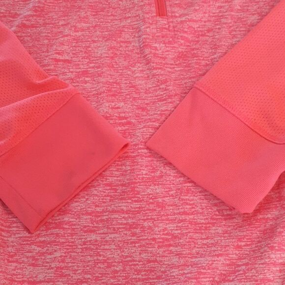 Under Armour athletic shirt  - Picture 5 of 12